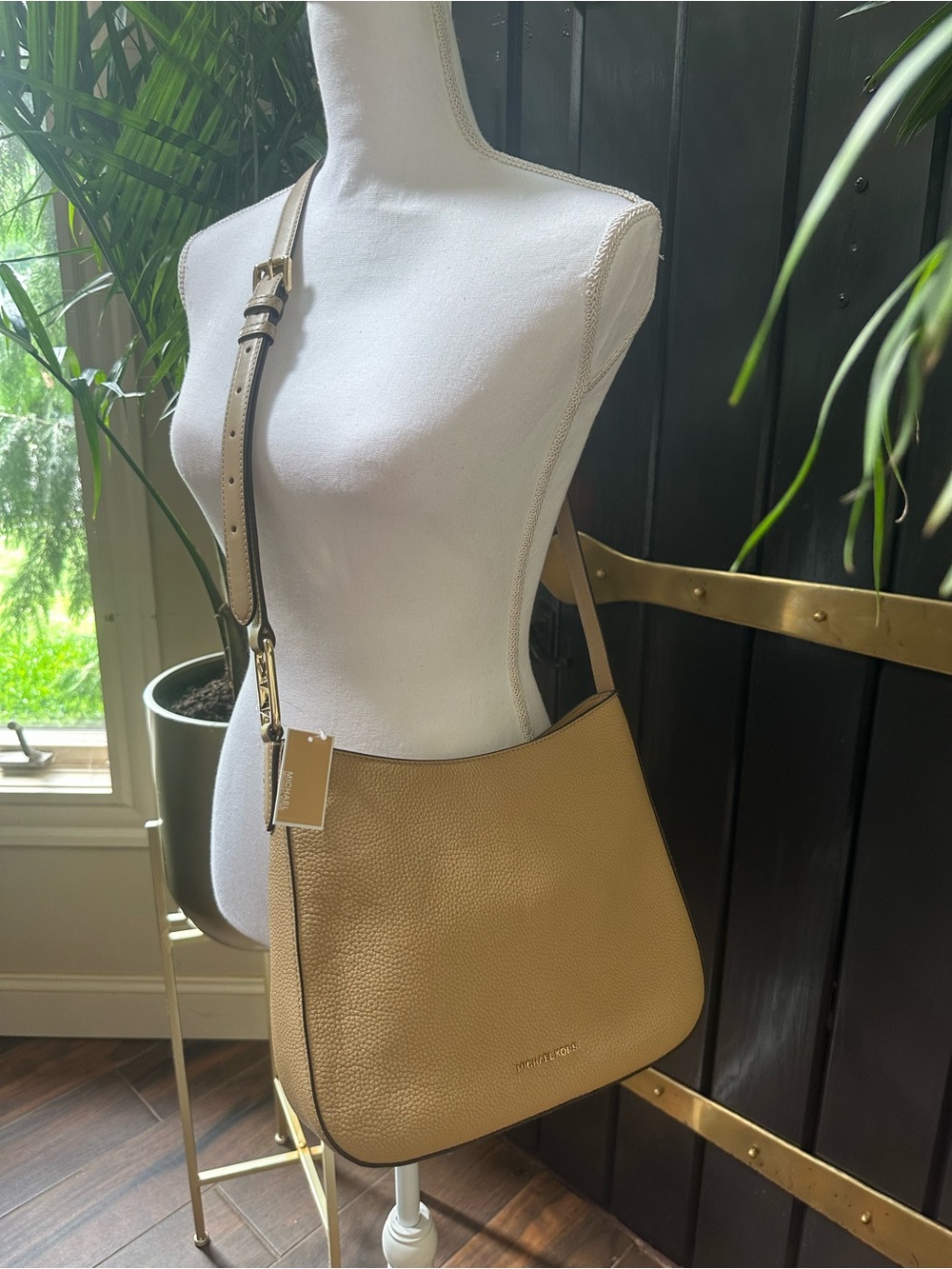 NWT MICHAEL KORS Genuine pebble leather Lg crossbody bag tote camel 32S468KM9L